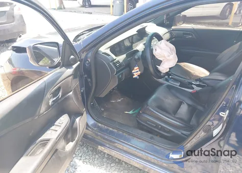 2017 Honda Accord Sport Se z USA, uszkodzony, nr VIN 1HGCR2F12HA141173